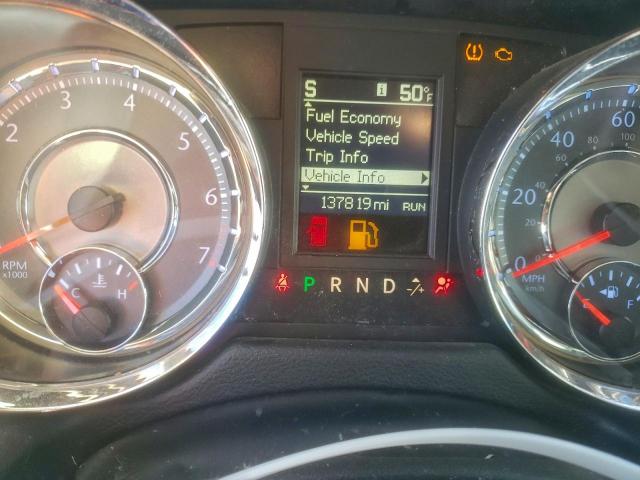 Chrysler Minivan Touring Image 8