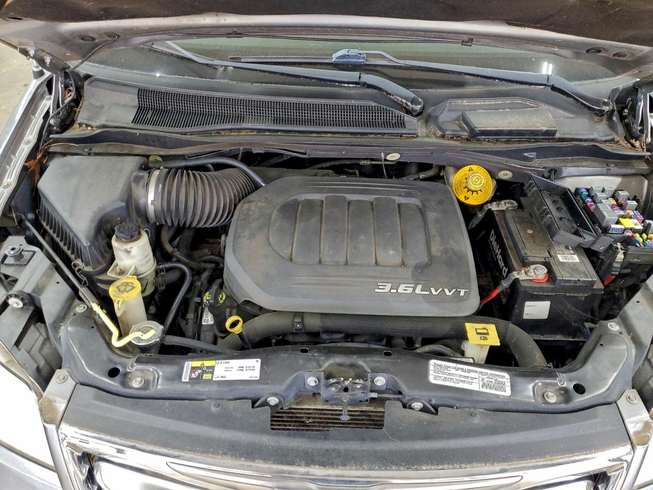 Chrysler Minivan Touring Image 7