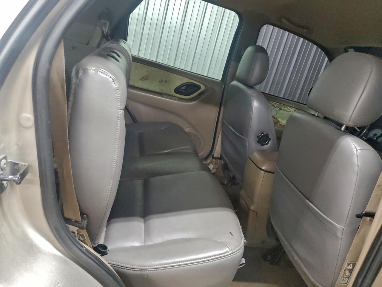 Ford Escape Xlt Image 9