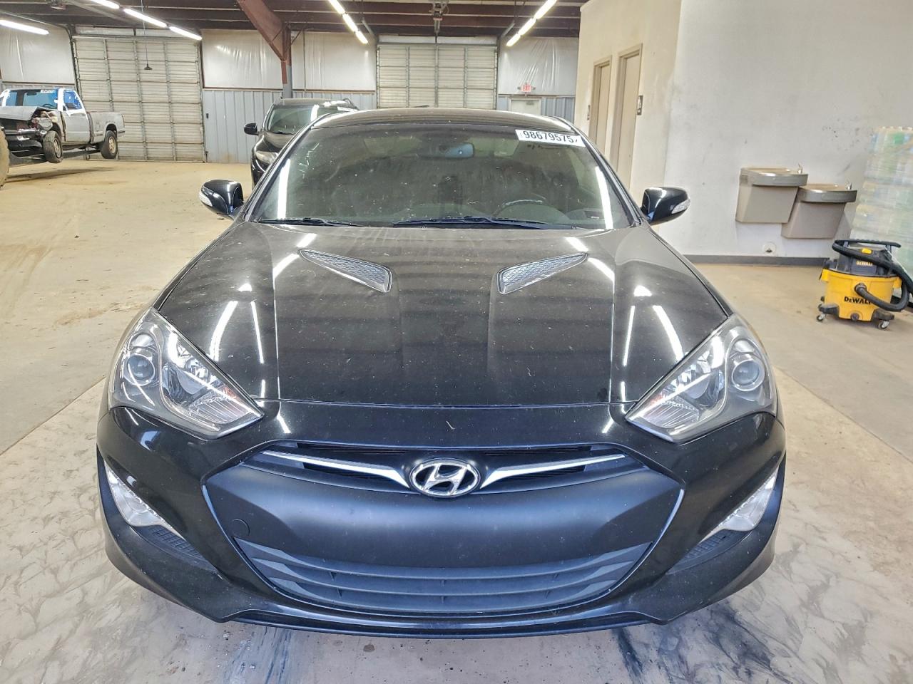 Hyundai Genesis 3.8l Image 5