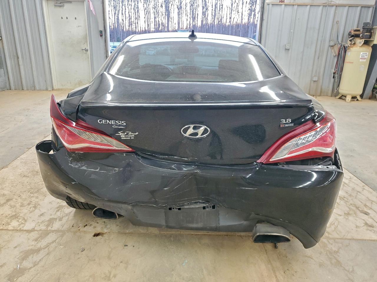 Hyundai Genesis 3.8l Image 8