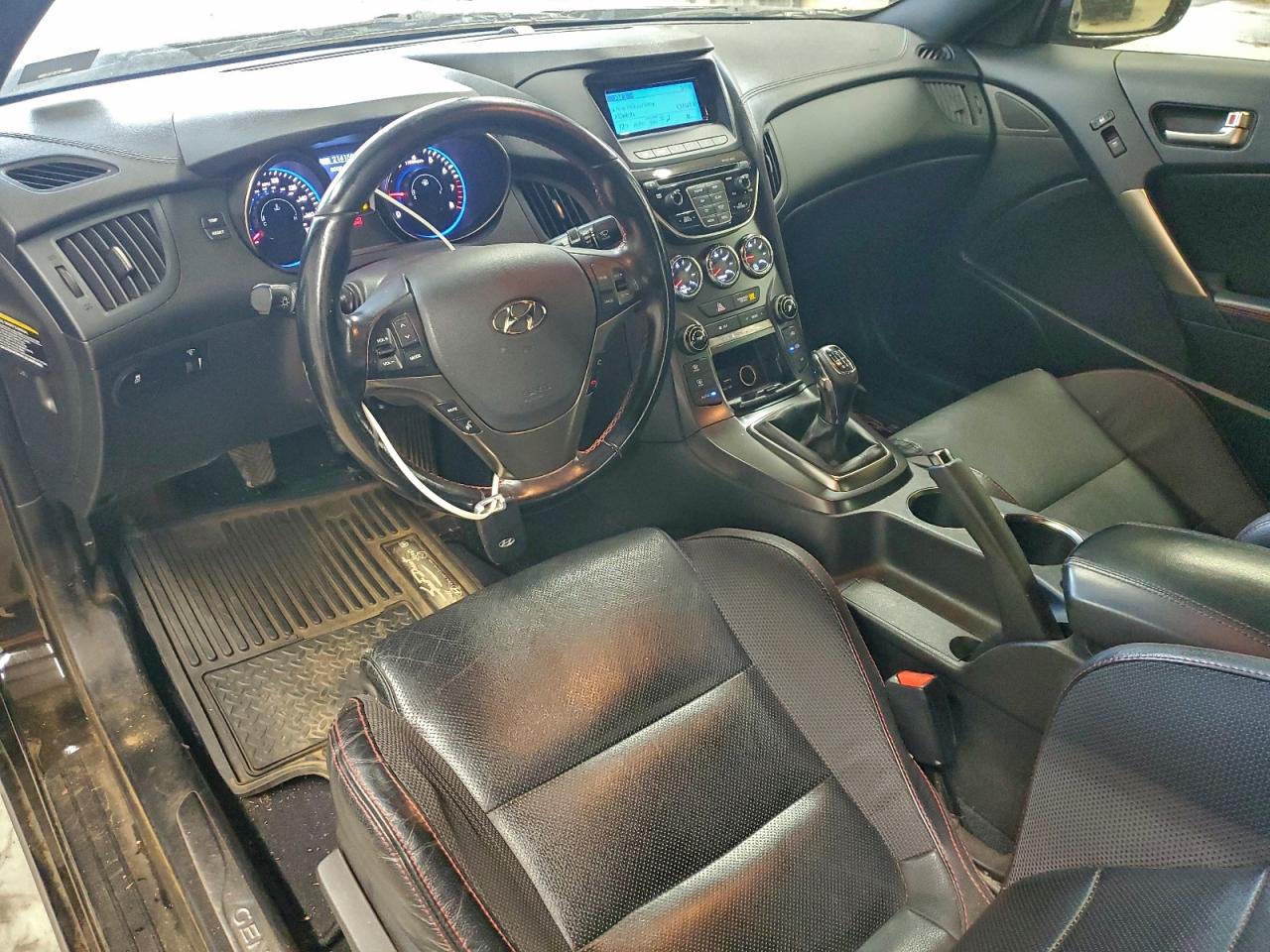 Hyundai Genesis 3.8l Image 9