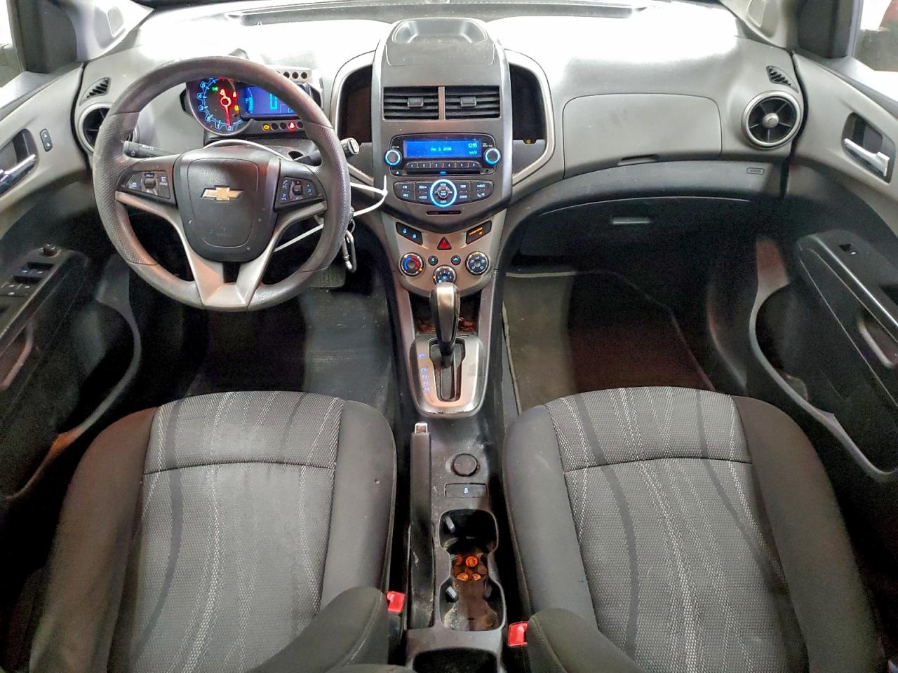 Chevrolet Sonic Lt Image 12