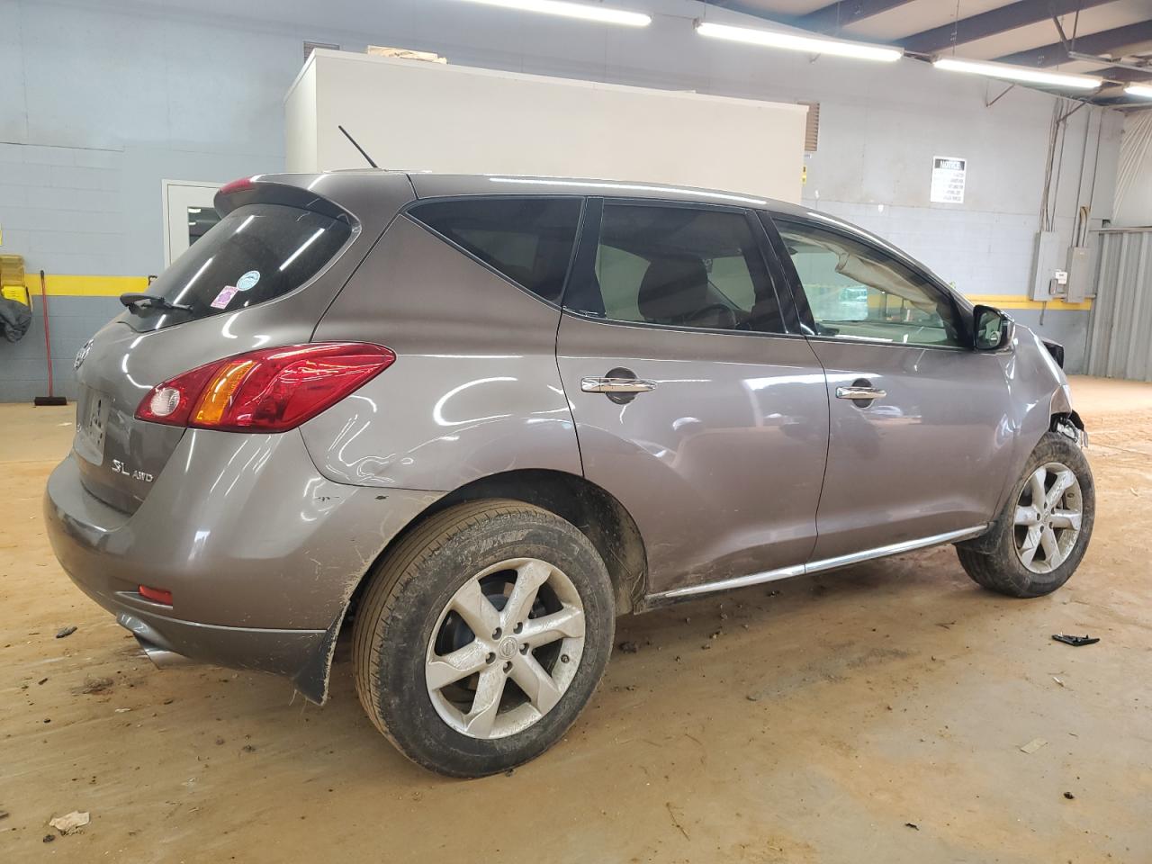 Nissan Murano S Image 2