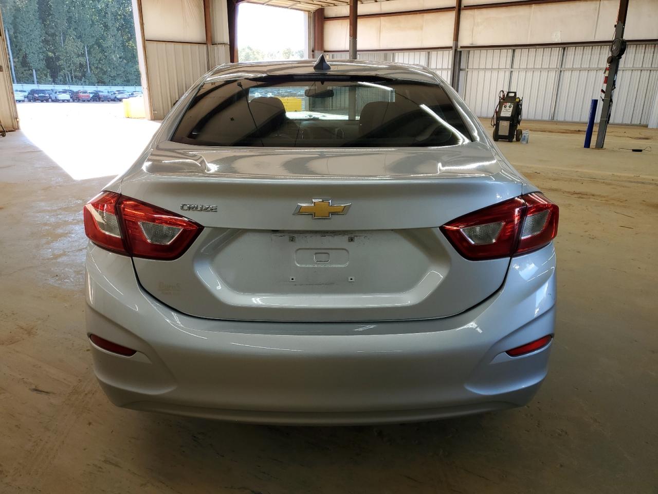 Chevrolet Cruze Ls Image 3