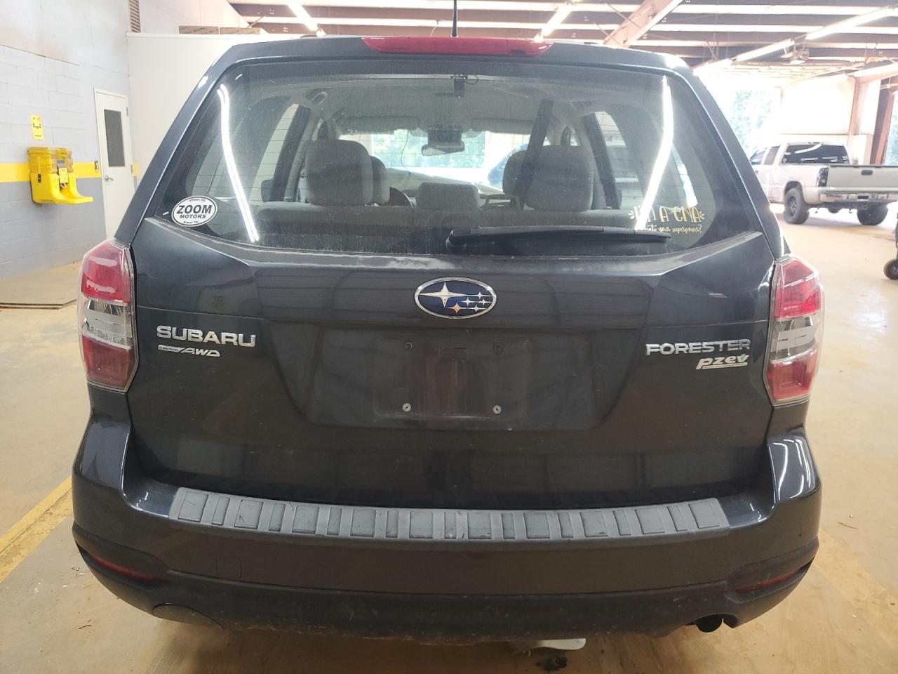 Subaru Forester 2.5i Image 10