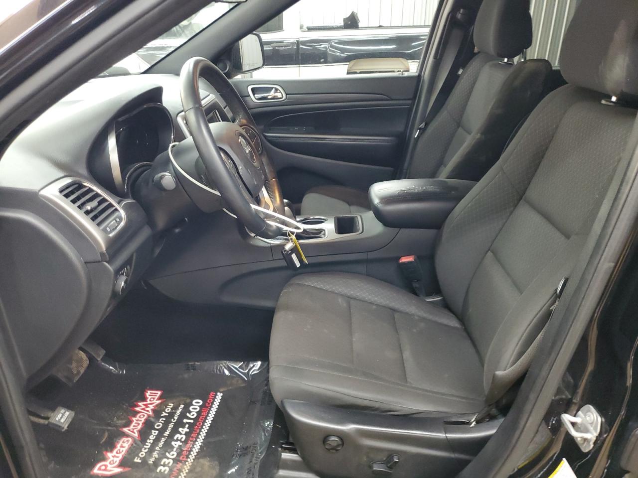 Jeep Grand Cherokee Laredo Image 11