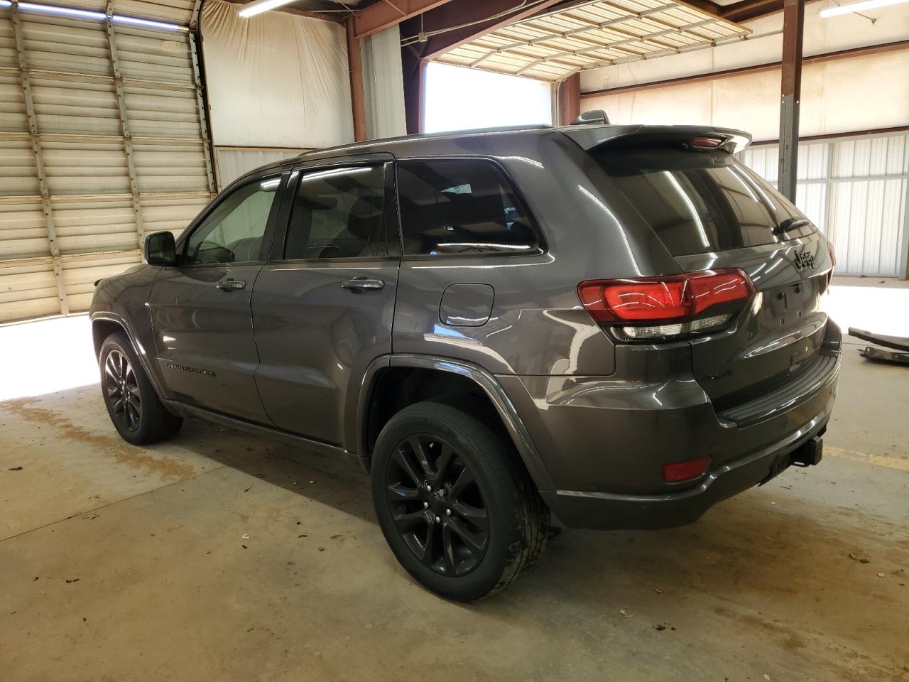 Jeep Grand Cherokee Laredo Image 6