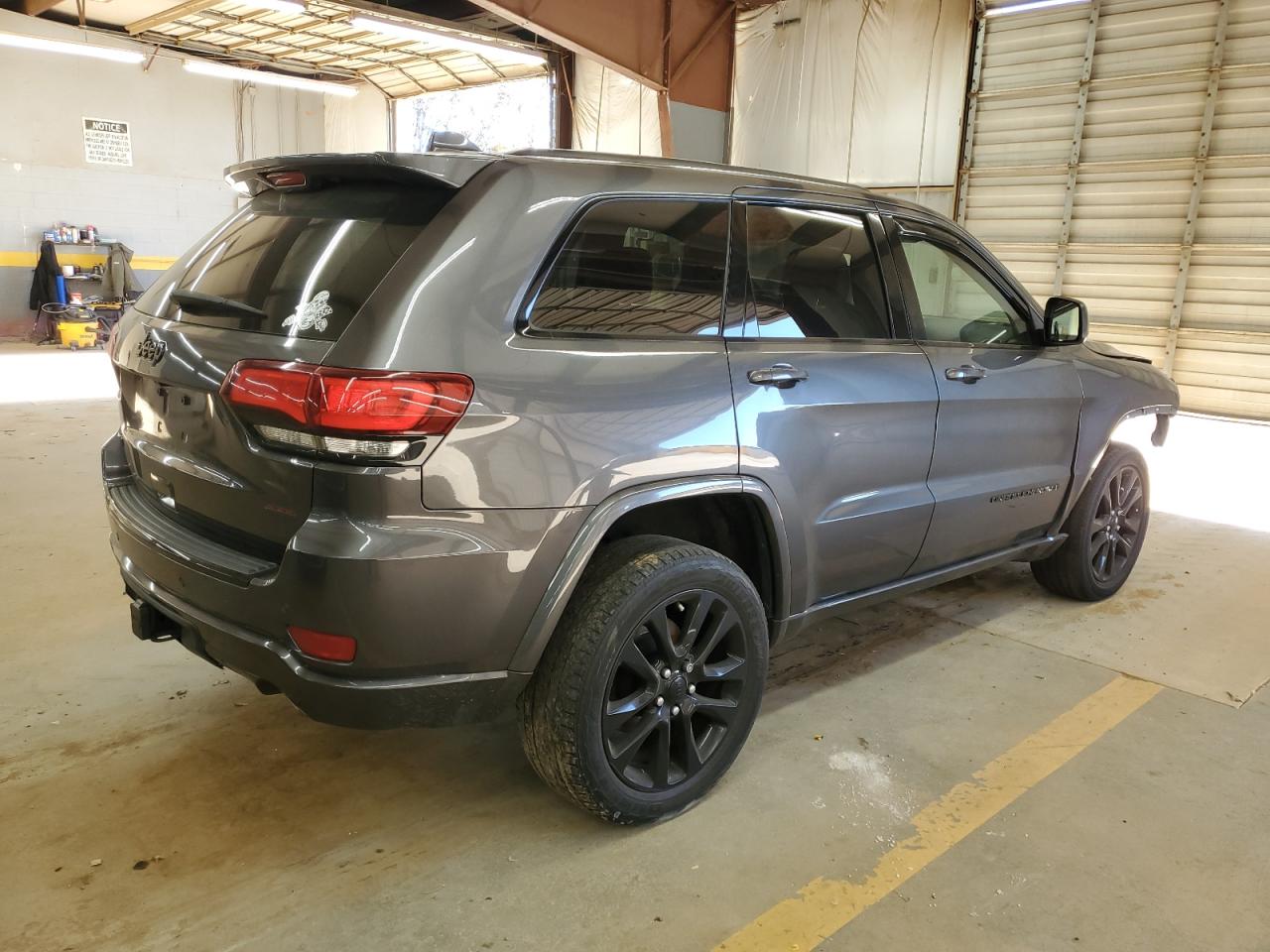 Jeep Grand Cherokee Laredo Image 13