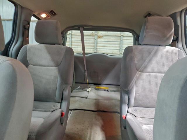 Toyota Sienna Ce Image 11