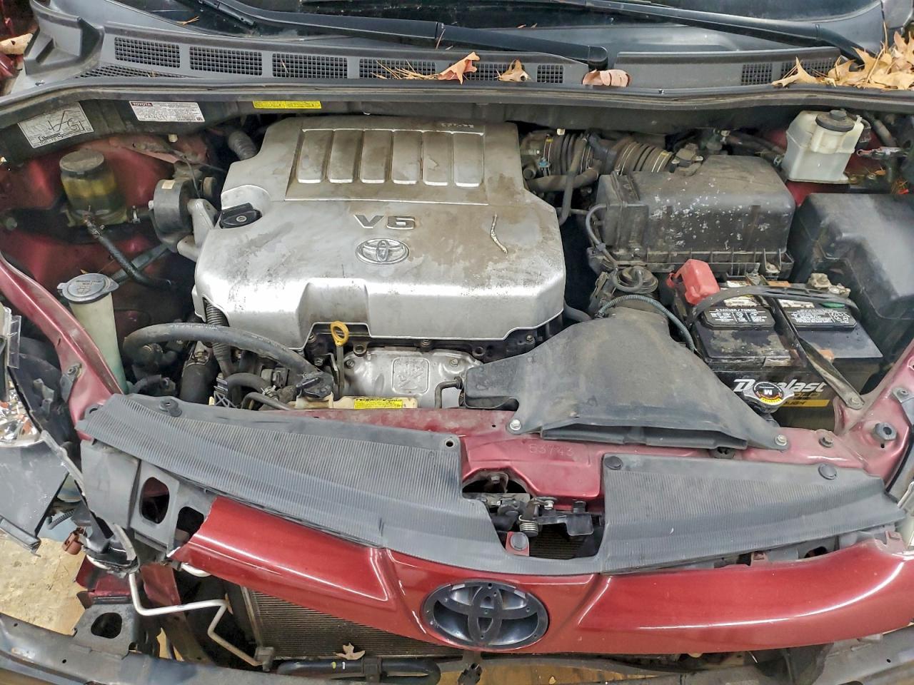 Toyota Sienna Ce Image 10