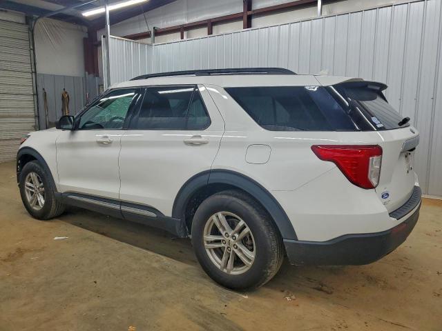 Ford Explorer Xlt Image 2