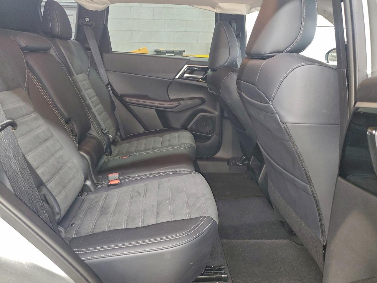 Mitsubishi Outlander Se Image 13