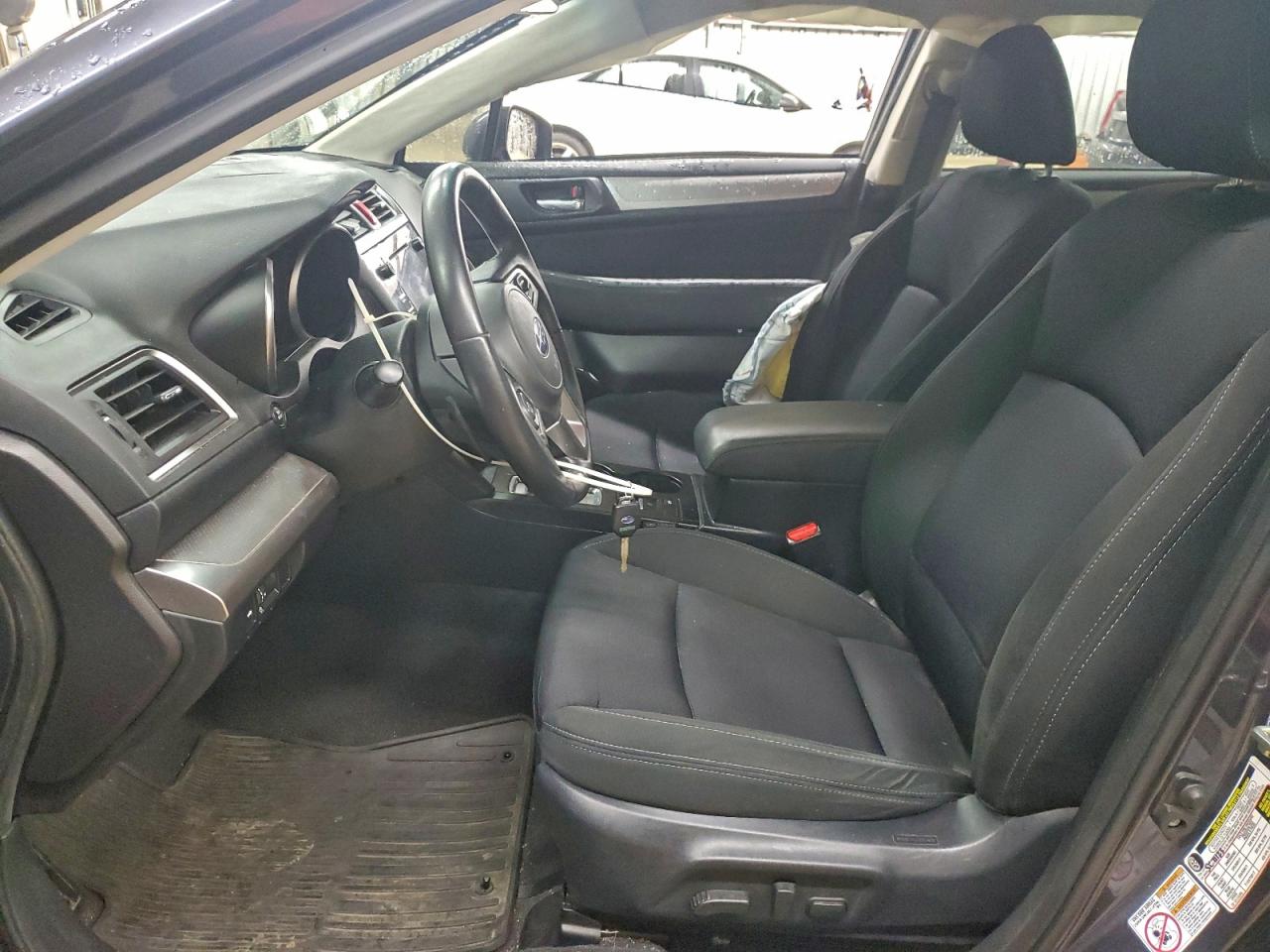 Subaru Legacy 2.5i Premium Image 10