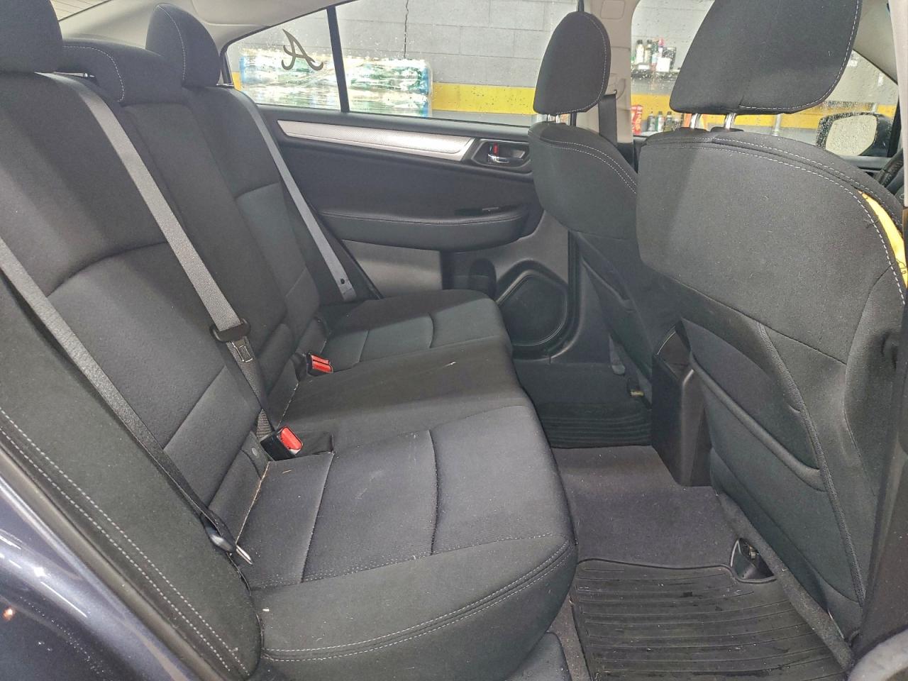 Subaru Legacy 2.5i Premium Image 4