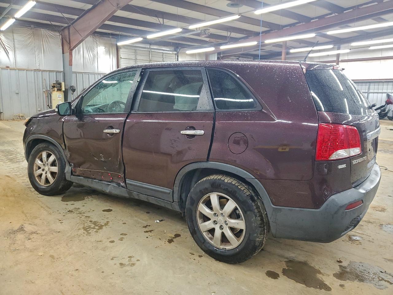 Kia Sorento Base Image 7