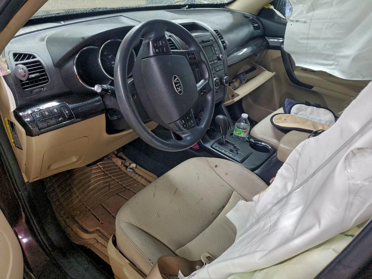 Kia Sorento Base Image 6