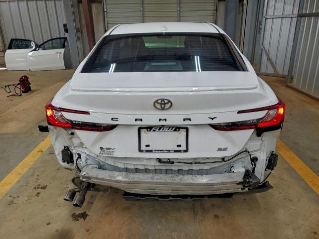 Toyota Camry Xse Image 6