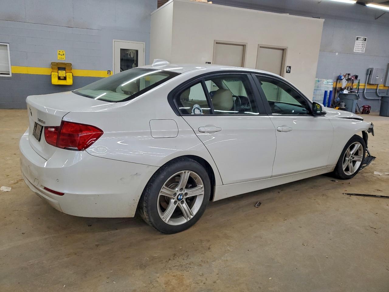 BMW 3 Series I Image 2