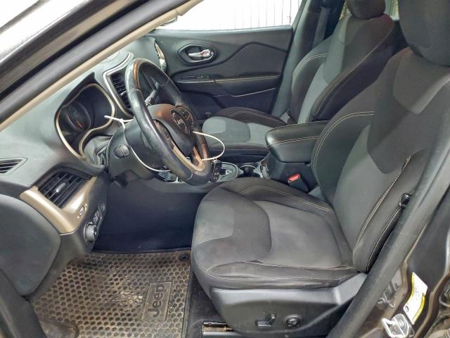 Jeep Grand Cherokee Latitude Image 9