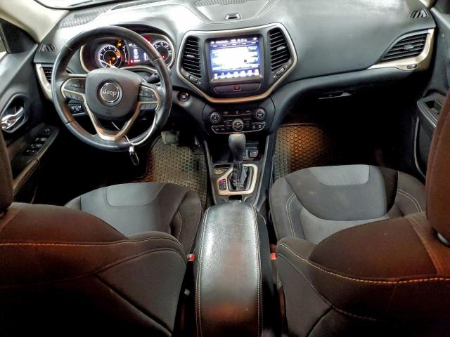 Jeep Grand Cherokee Latitude Image 11