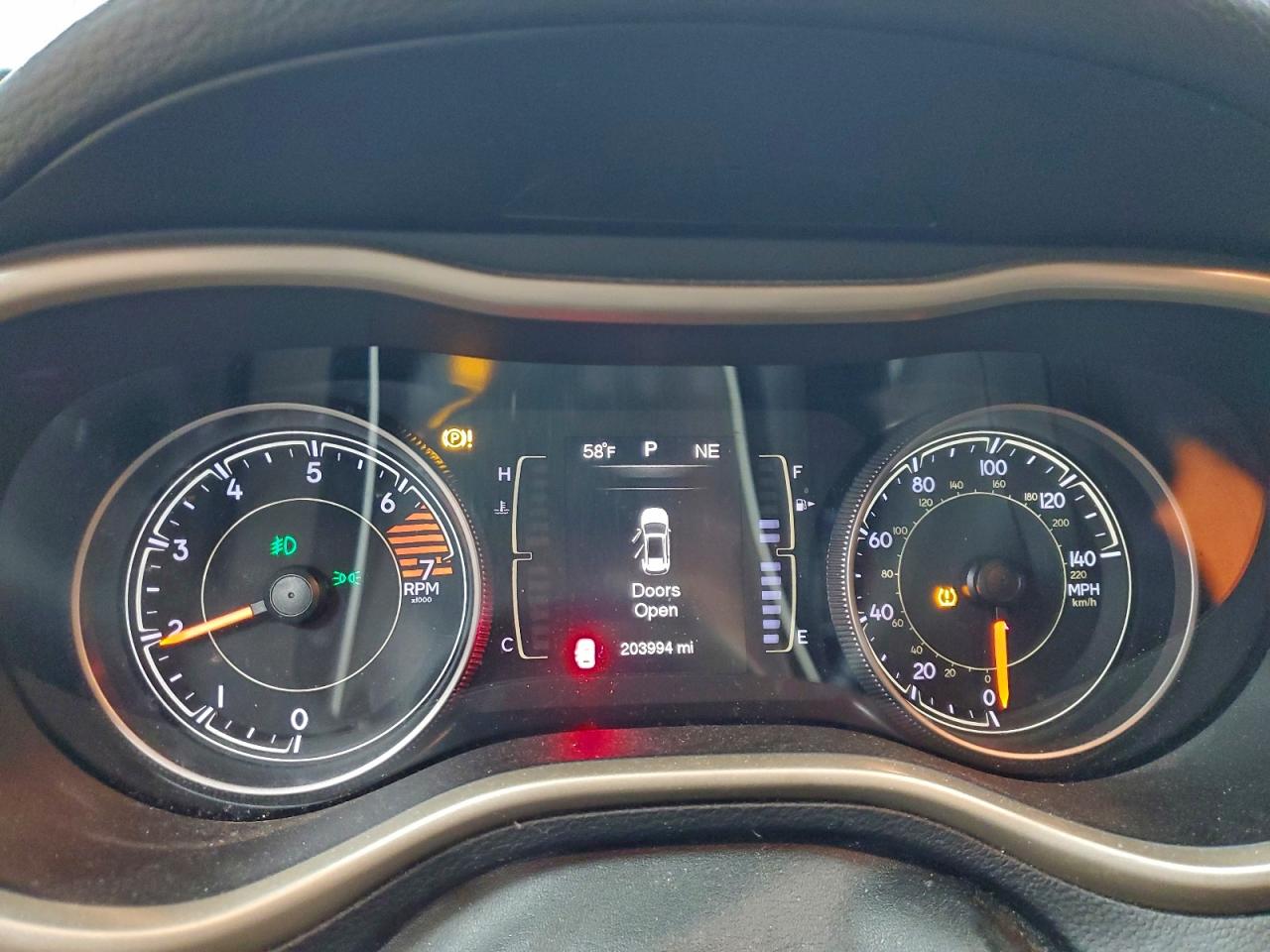 Jeep Grand Cherokee Latitude Image 4