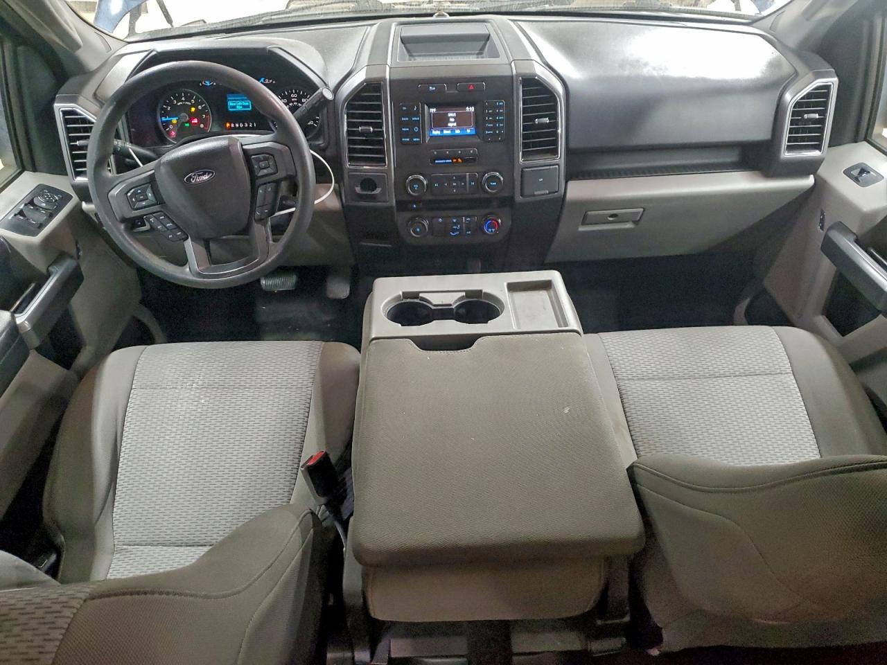 Ford F-150 Supercrew Image 9