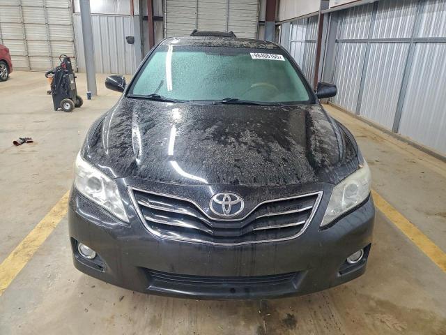 Toyota Camry Base Image 4