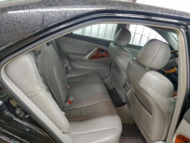 Toyota Camry Base Image 6