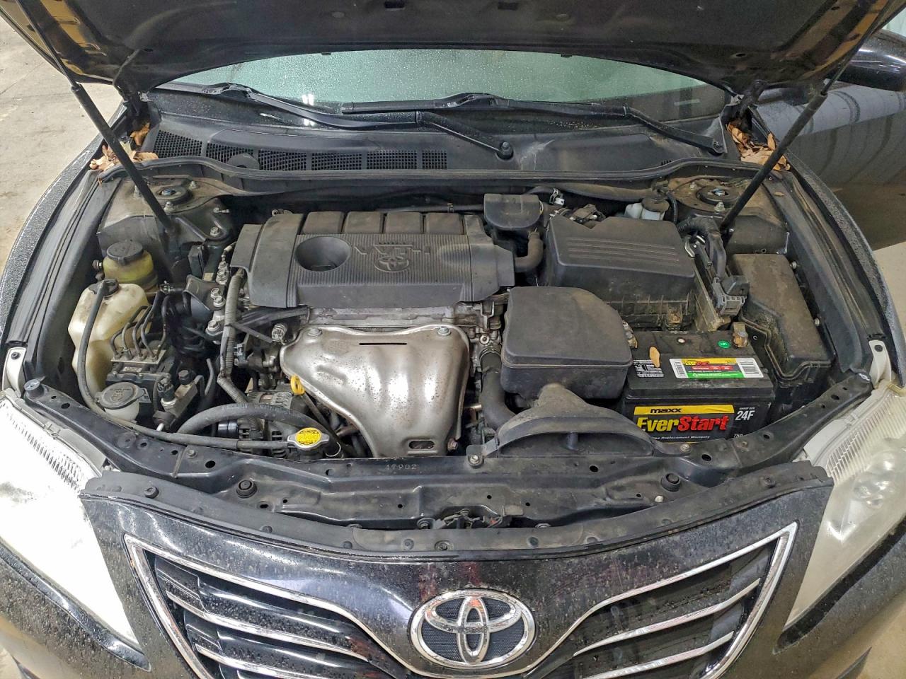 Toyota Camry Base Image 10