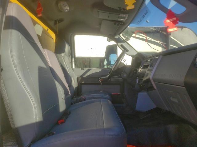 Ford F-650 Super Duty Image 8