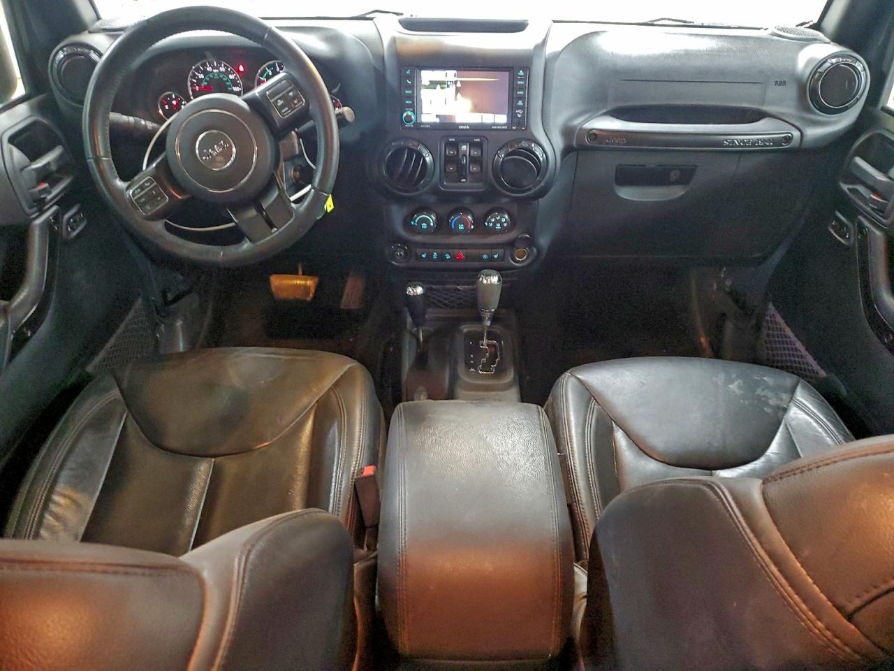 Jeep Wrangler Sahara Image 12