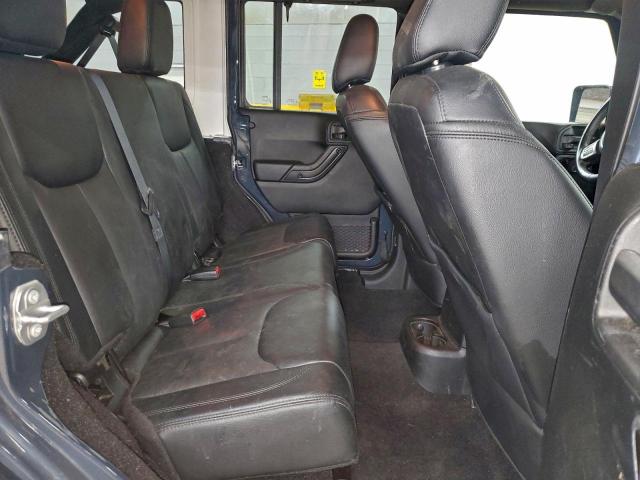 Jeep Wrangler Sahara Image 5