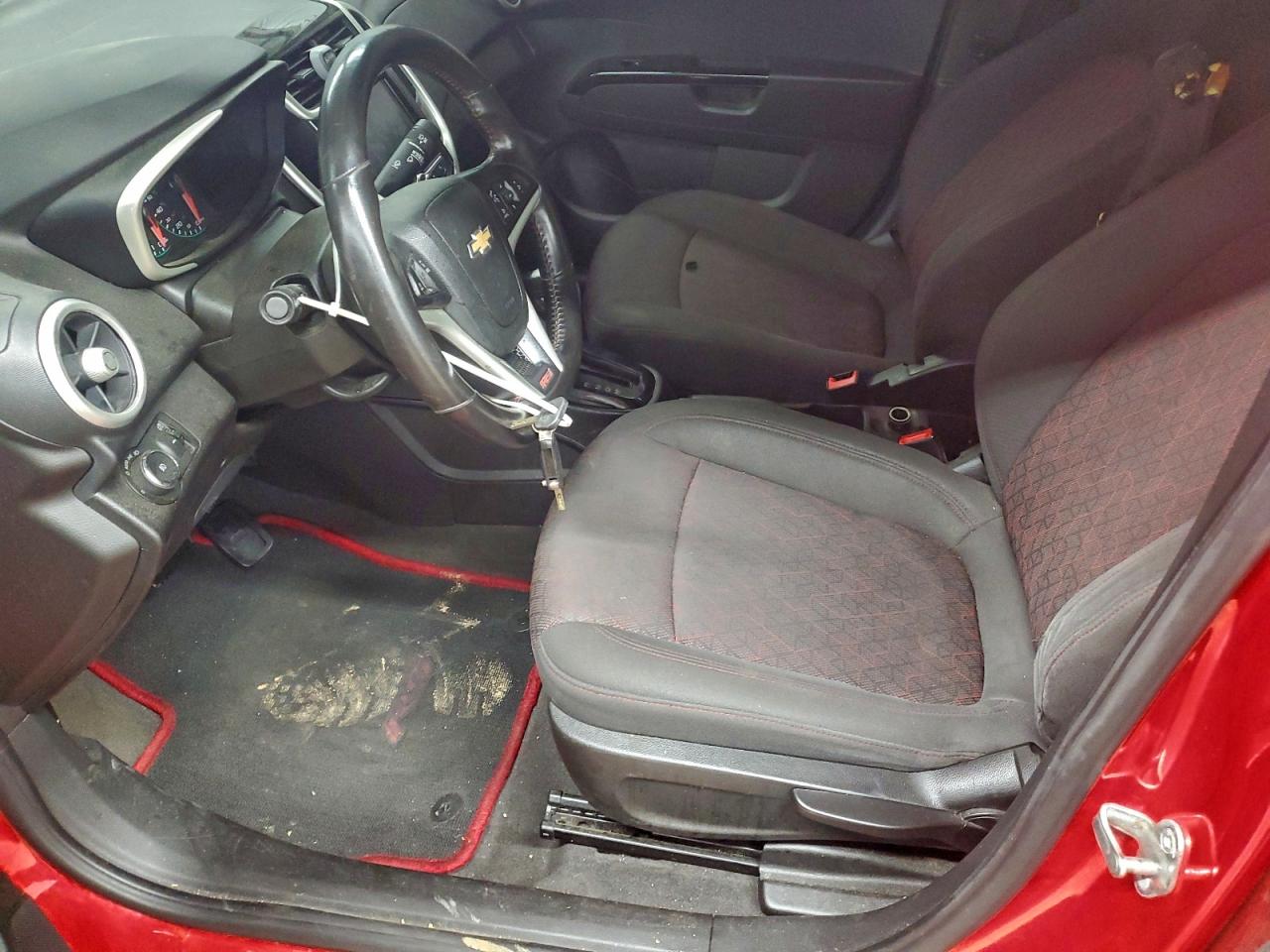 Chevrolet Sonic Lt Image 11