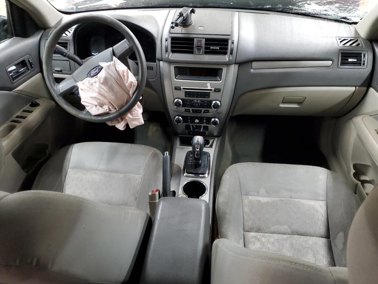 Ford Fusion S Image 12