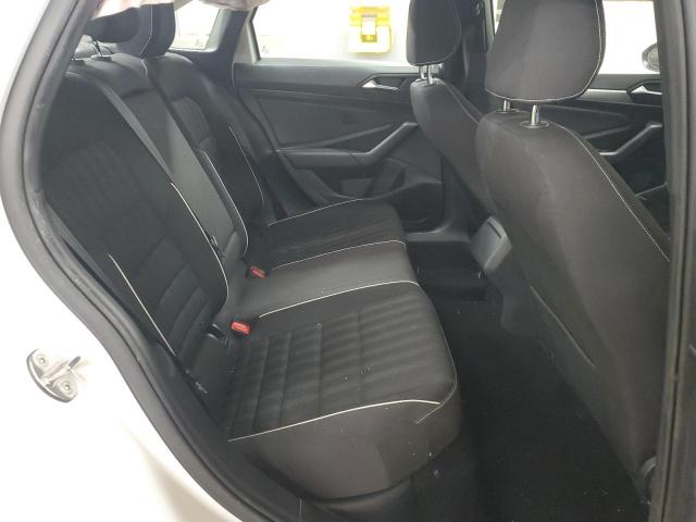 Volkswagen Jetta Sport Image 11