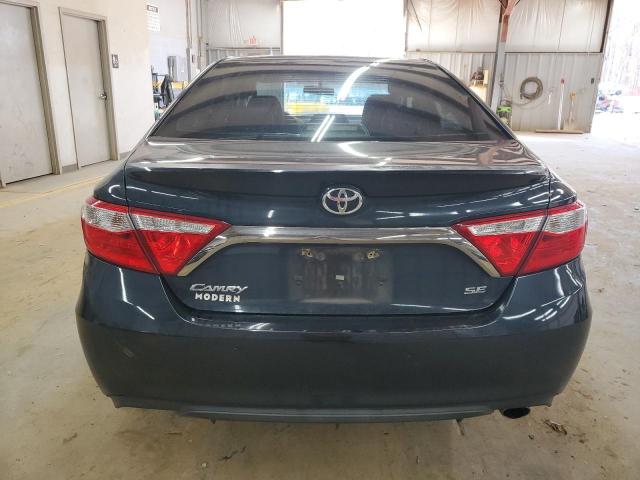 Toyota Camry Le Image 5