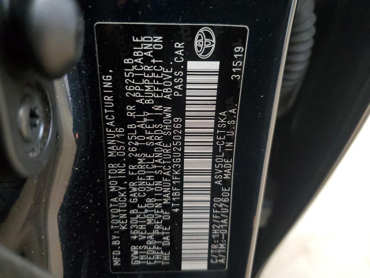 Toyota Camry Le Image 3