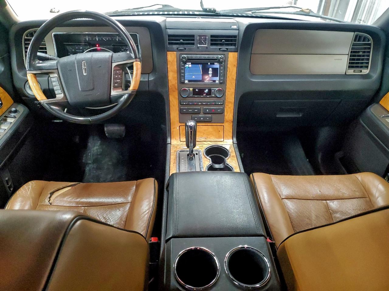 Lincoln Navigator Image 13