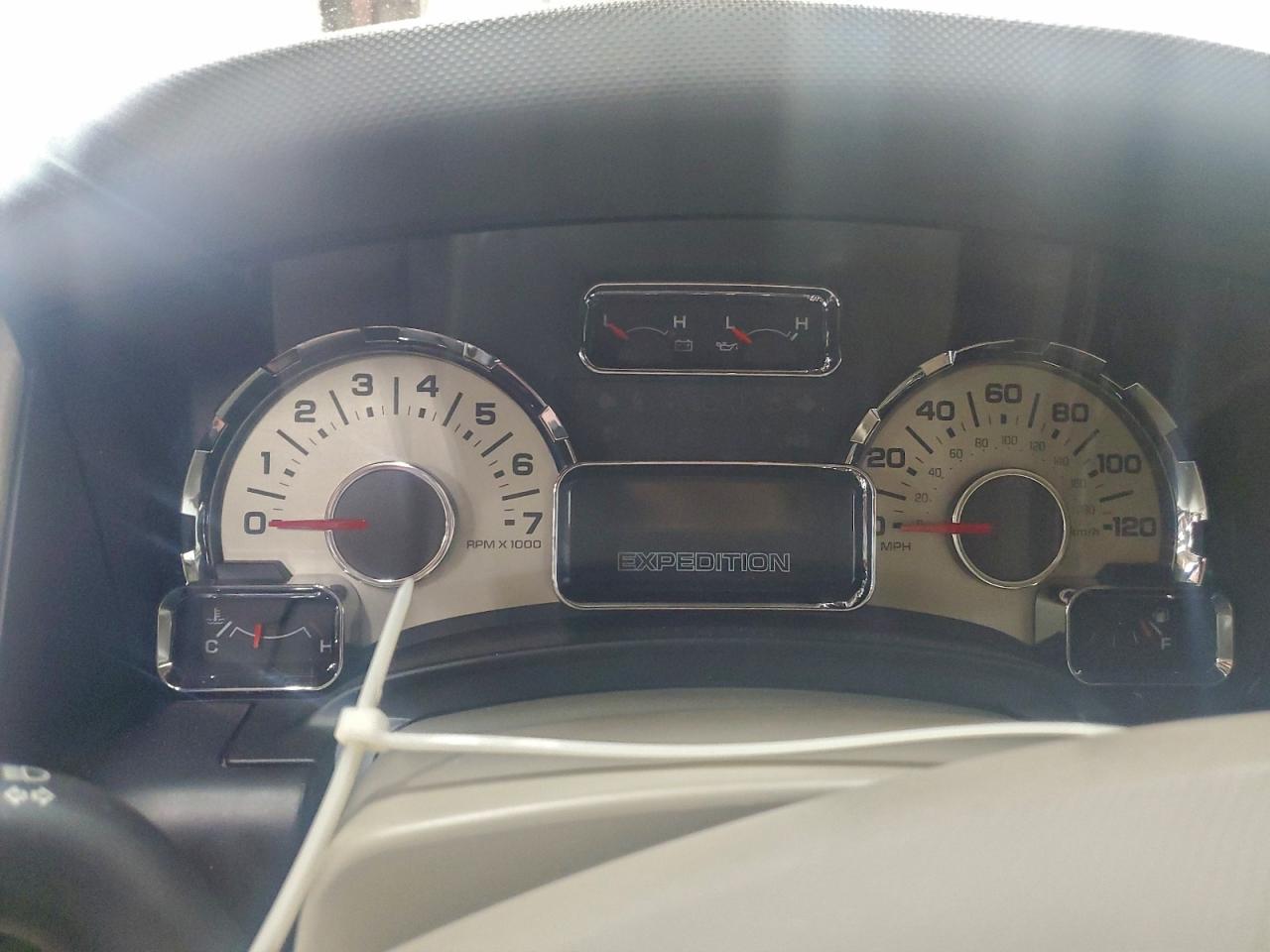 Ford Expedition Limited Image 8