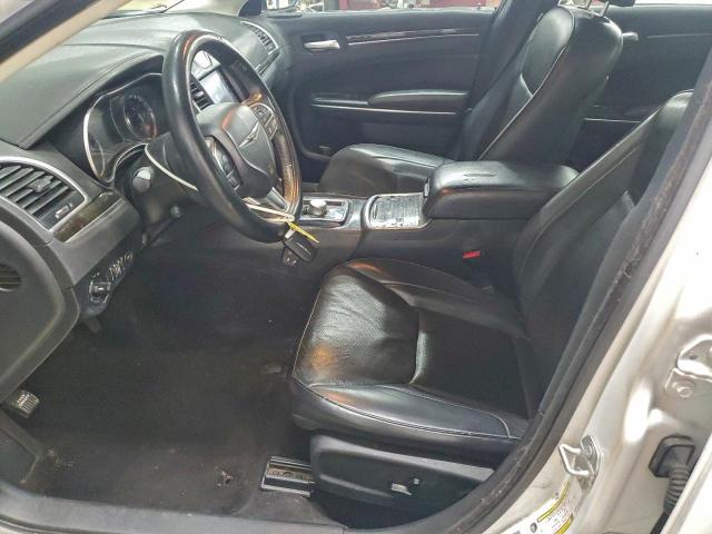 Chrysler 300 Image 4