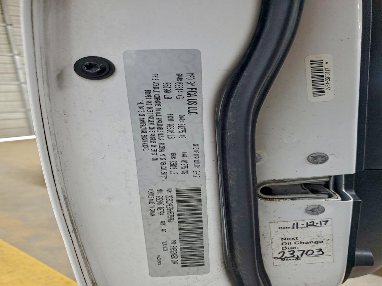 Chrysler 300 Image 8