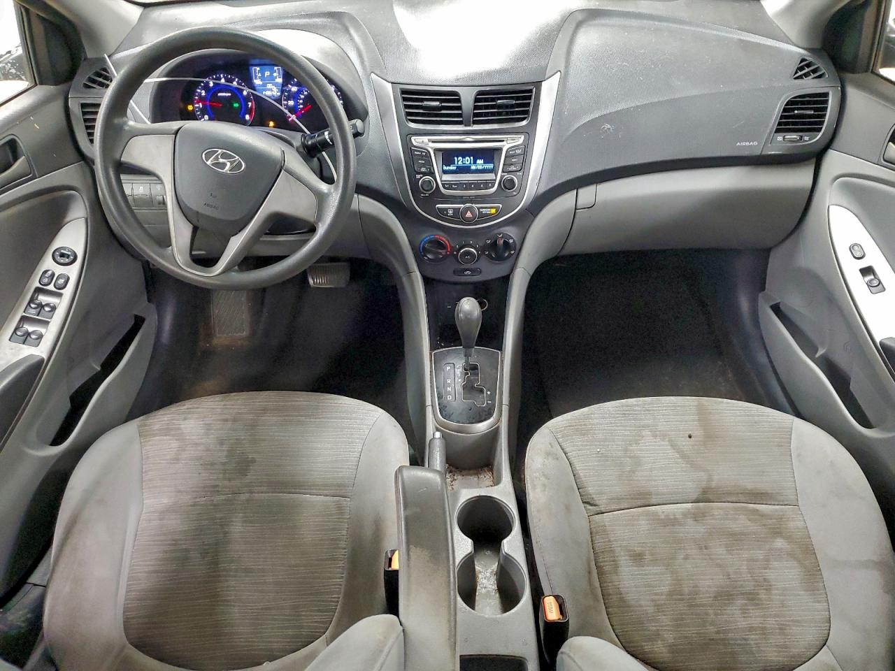 Hyundai ACCENT Se Image 5