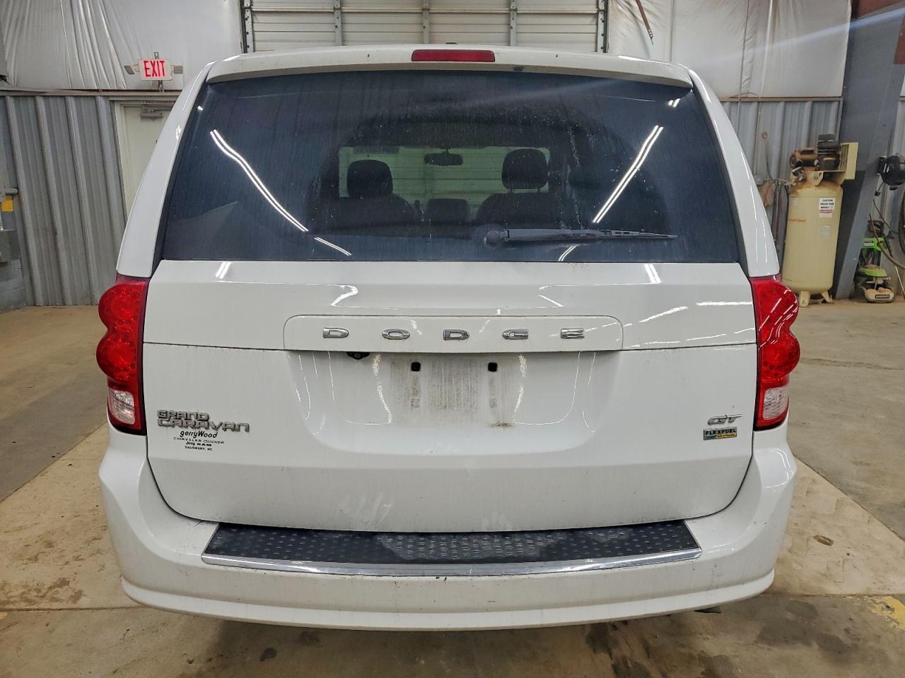 Dodge Caravan Gt Image 6