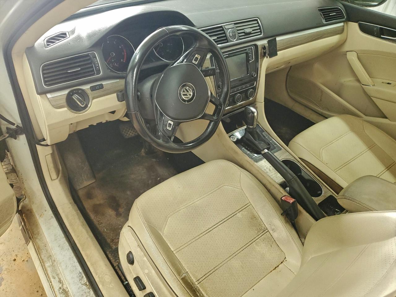 Volkswagen Passat Se Image 10