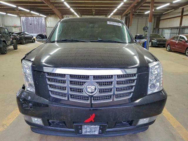 Cadillac Escalade Esv Image 3