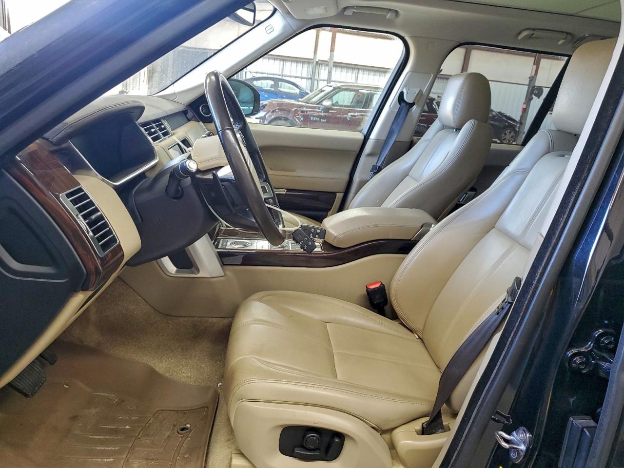 Land Rover Range Rover Image 3