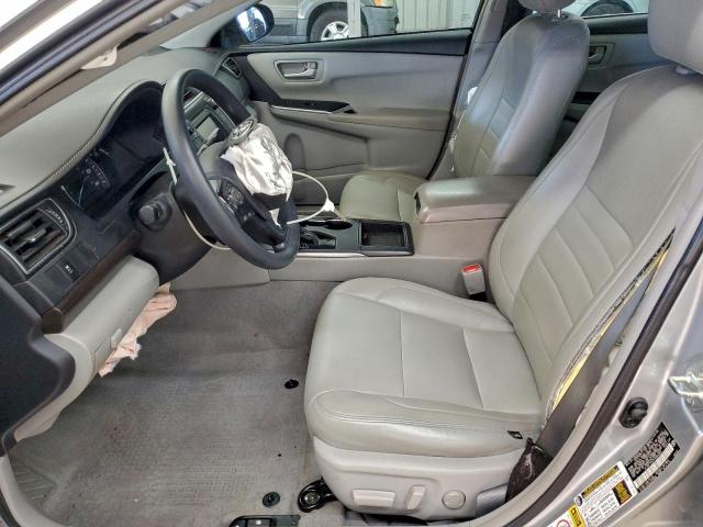 Toyota Camry Le Image 6