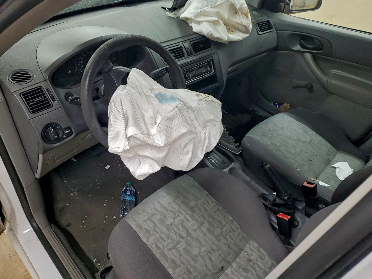 Ford Focus Zx4 Image 4