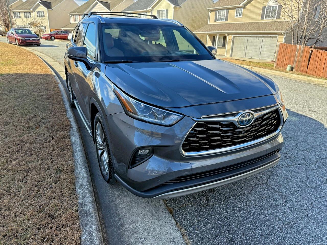 Toyota Highlander Hybrid Platinum Image 1